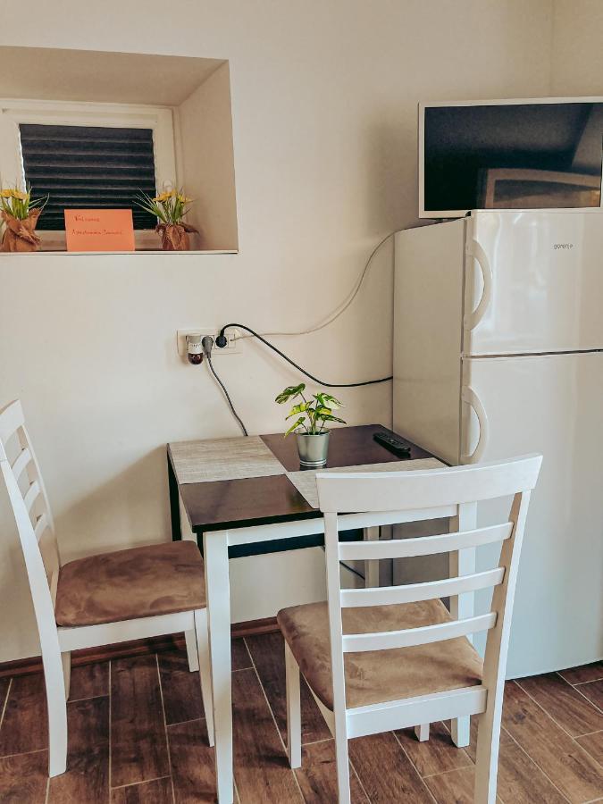 Apartments Ivanovic Идрия Екстериор снимка